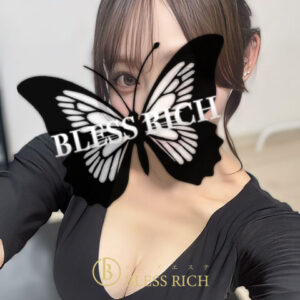 藤沢 メンズエステ｜完全個室 BLESS RICH（ブレスリッチ） Selfie with a large black butterfly graphic covering the face, with the words 'BLESS RICH' across it.